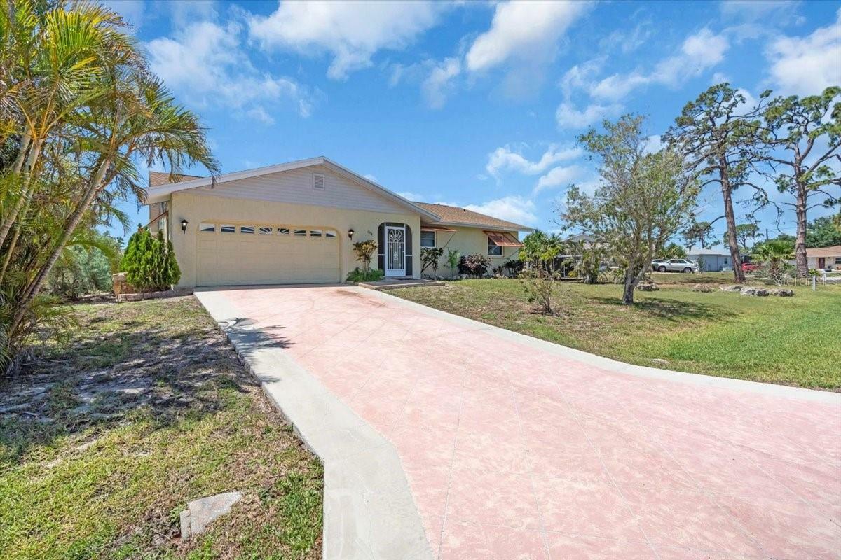 Property Photo: 2618 Titania Road FL 34224