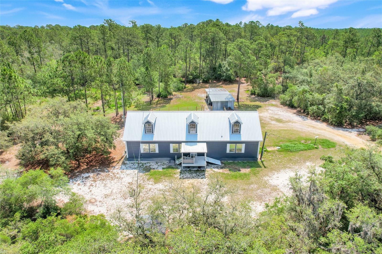 Property Photo: 11920 Kijik Trail FL 34736