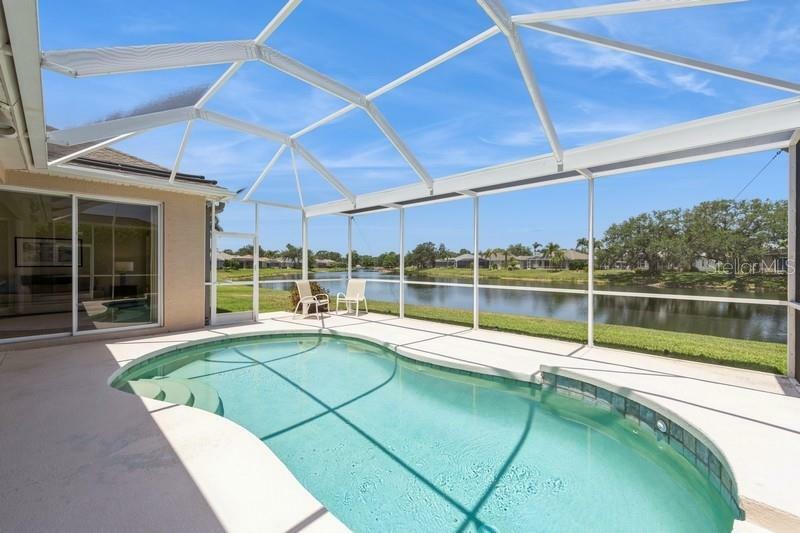 Property Photo: 12007 Clubhouse Drive FL 34202