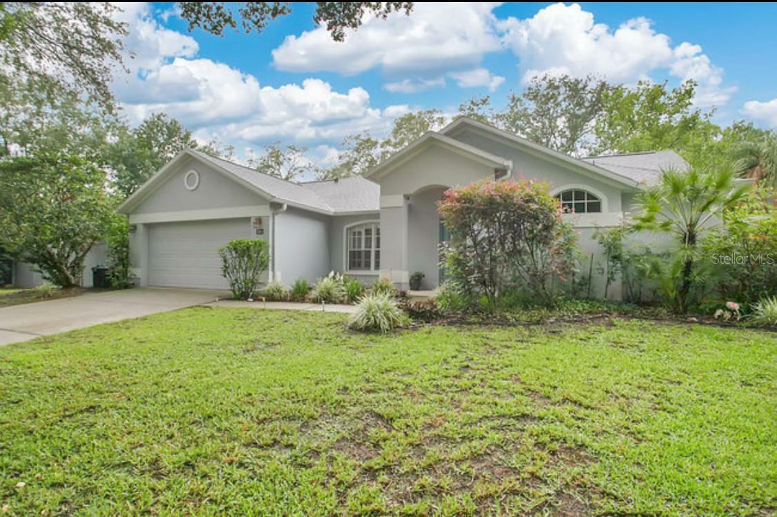 Property Photo: 1800 Silver Valley Court FL 32712