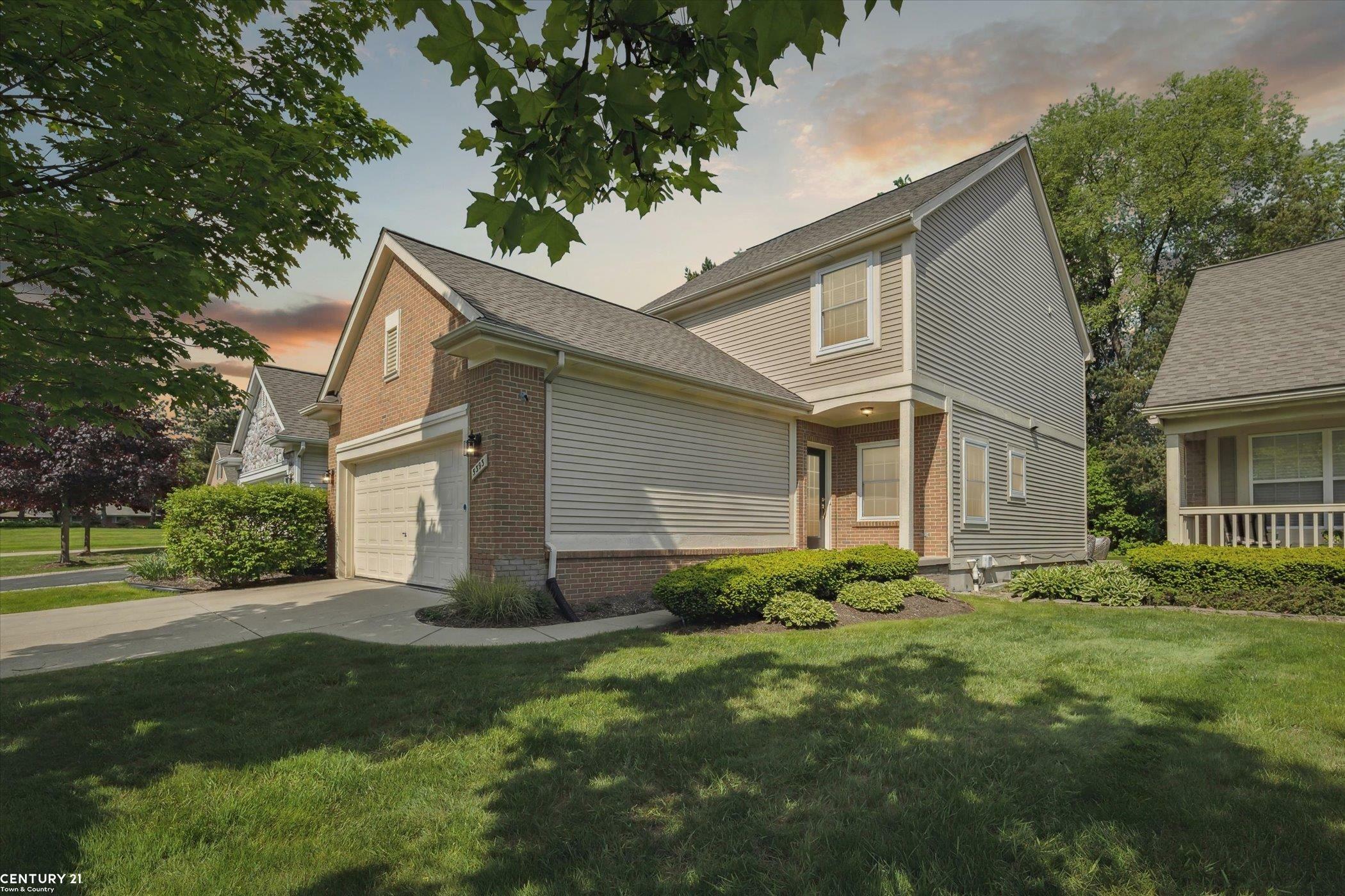 Property Photo: 5393 Forest Ridge Drive MI 48346