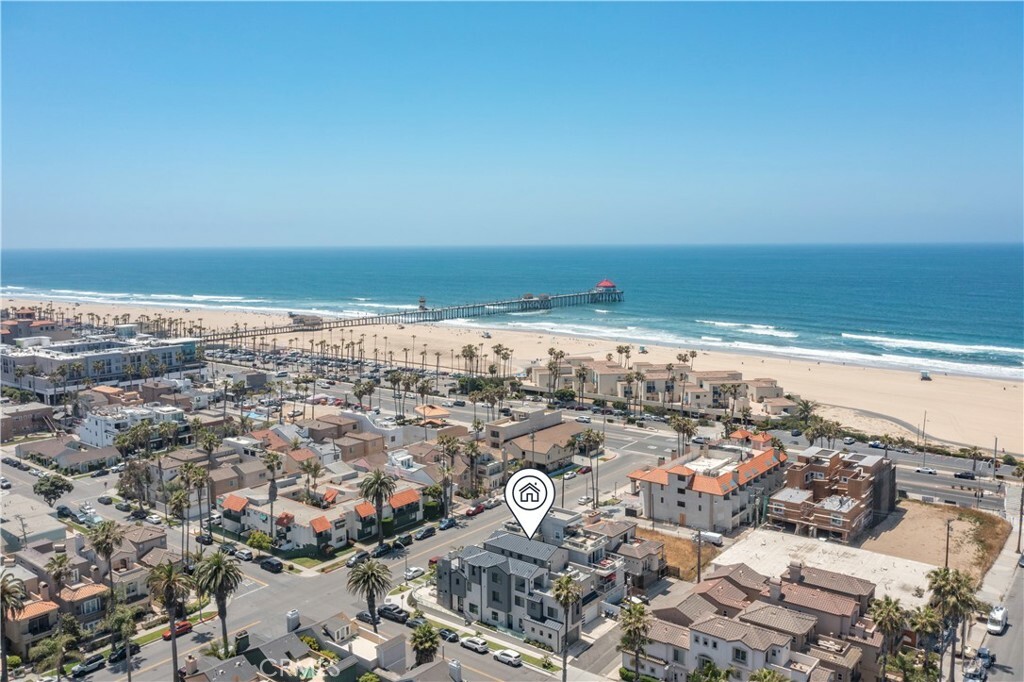 Property Photo: 125 8th Street CA 92648