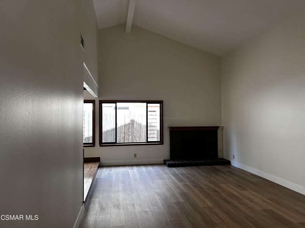 Property Photo:  2455 Castlemont Court  CA 93063 