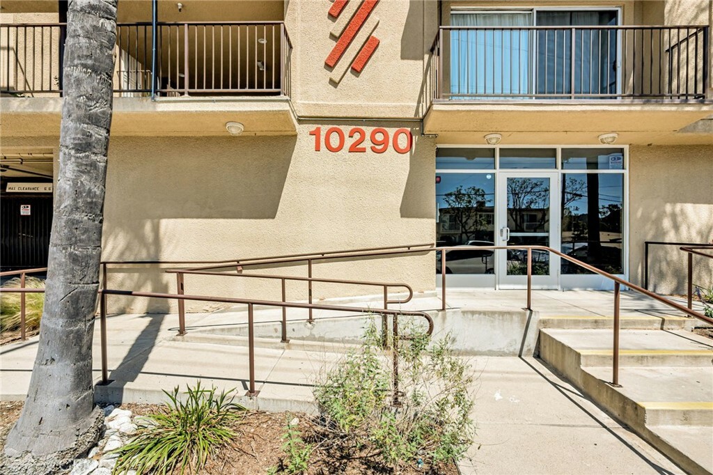 10290 Tujunga Canyon Blvd 102  Tujunga CA 91402 photo