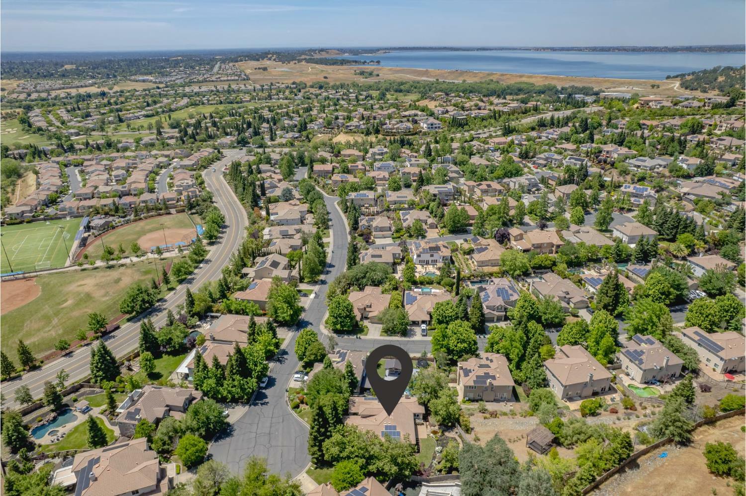 Property Photo: 385 Esatto Place CA 95762