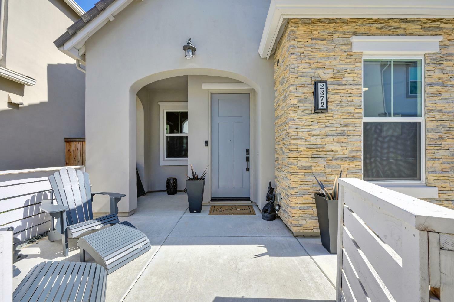 Property Photo: 2372 Bastogne CA 95818