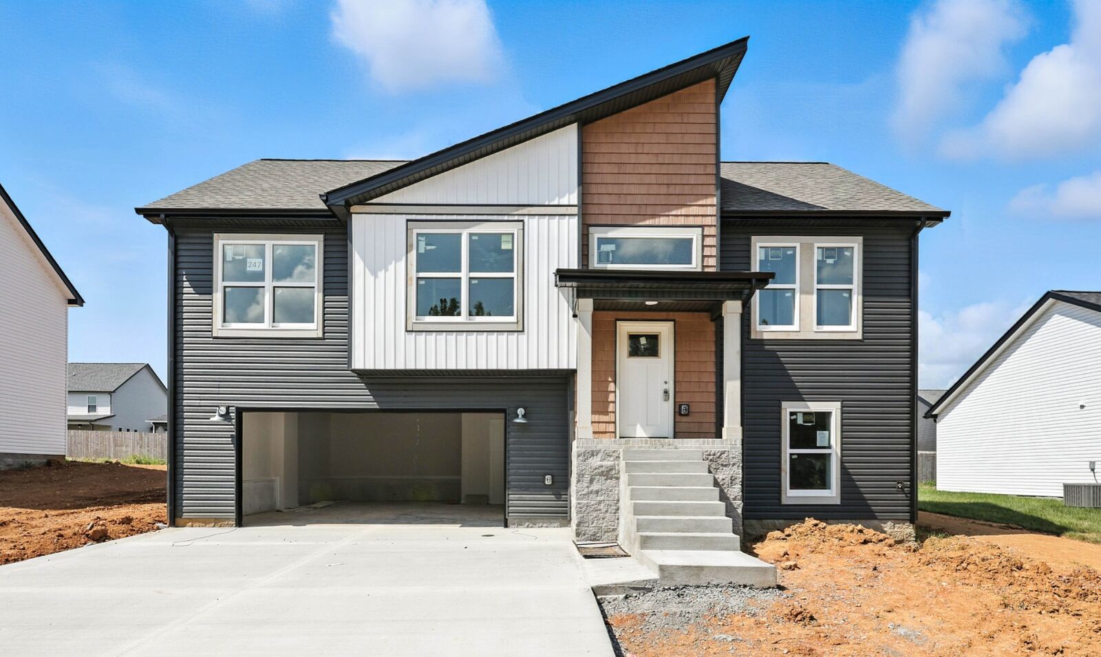 Property Photo: 172 Leltrim Dr TN 37042
