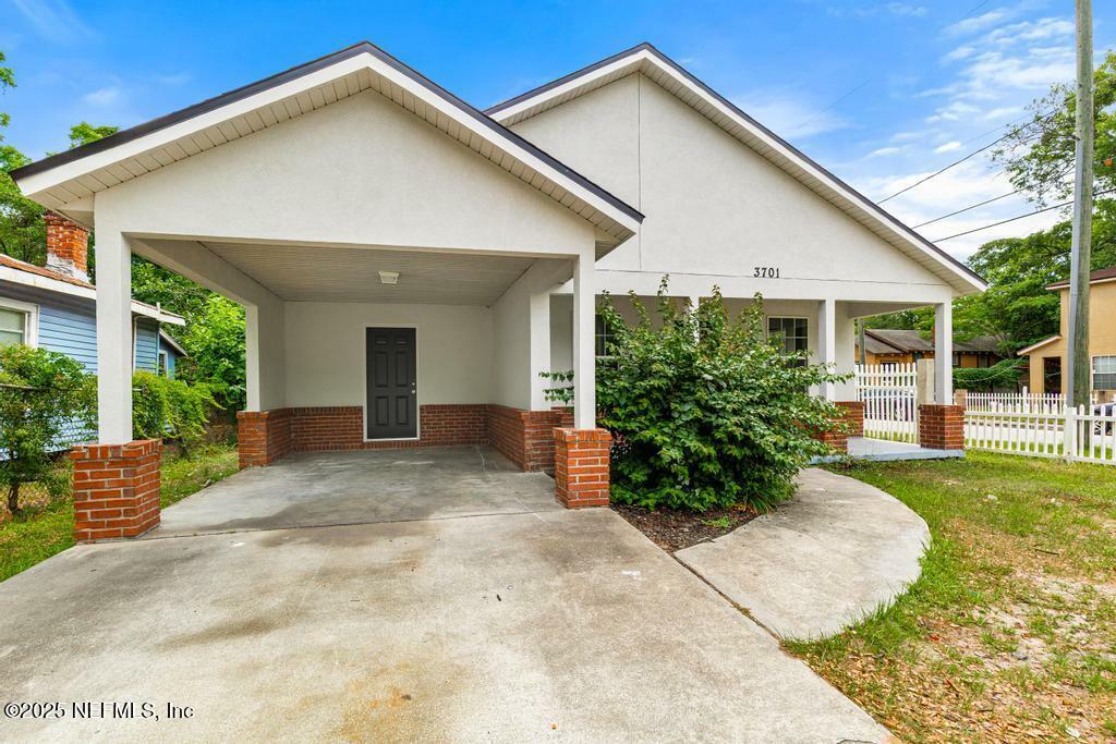 Property Photo:  3701 Stuart Street  FL 32209 