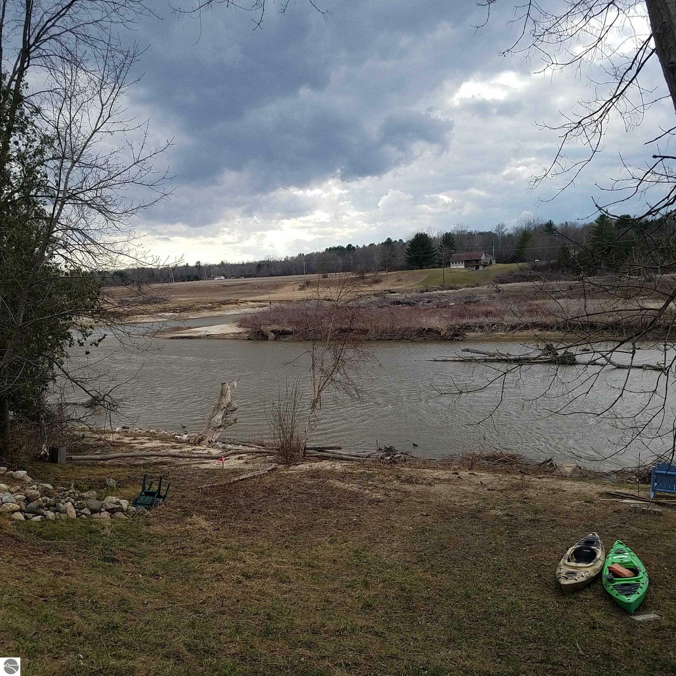 Property Photo: 6659 N M-30 MI 48628
