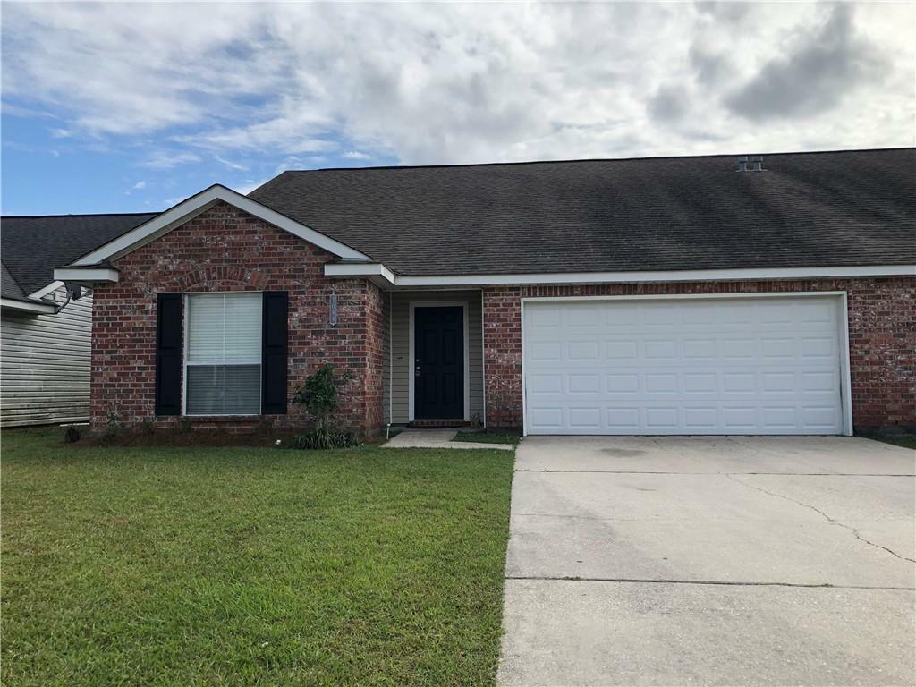 Property Photo: 1064 Clairise Court LA 70461