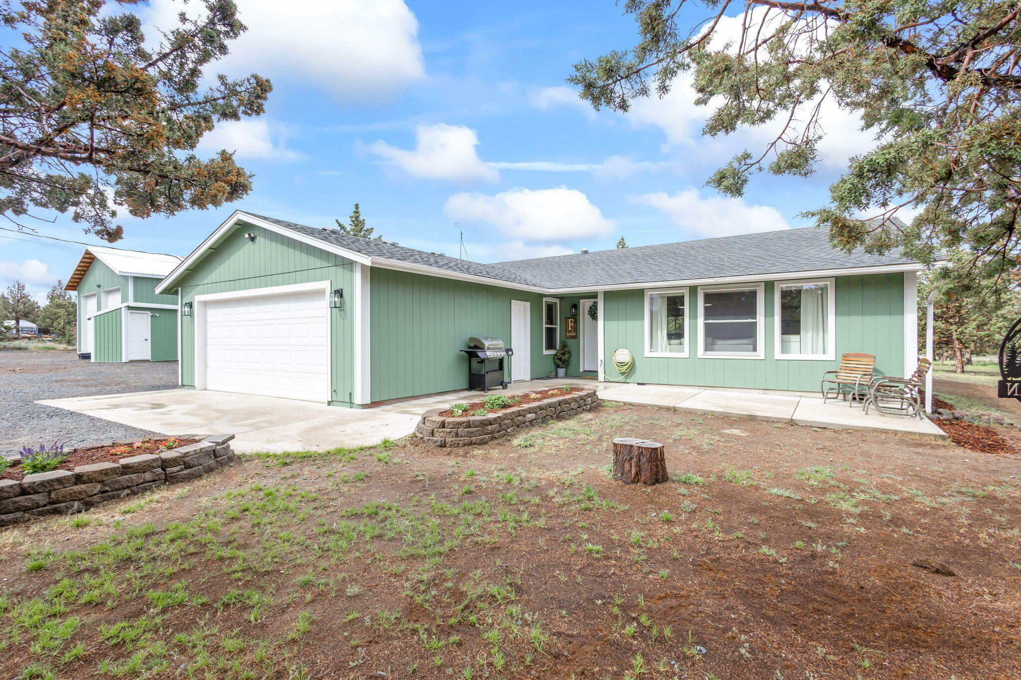 Property Photo: 13833 SE Cayuse Road OR 97754