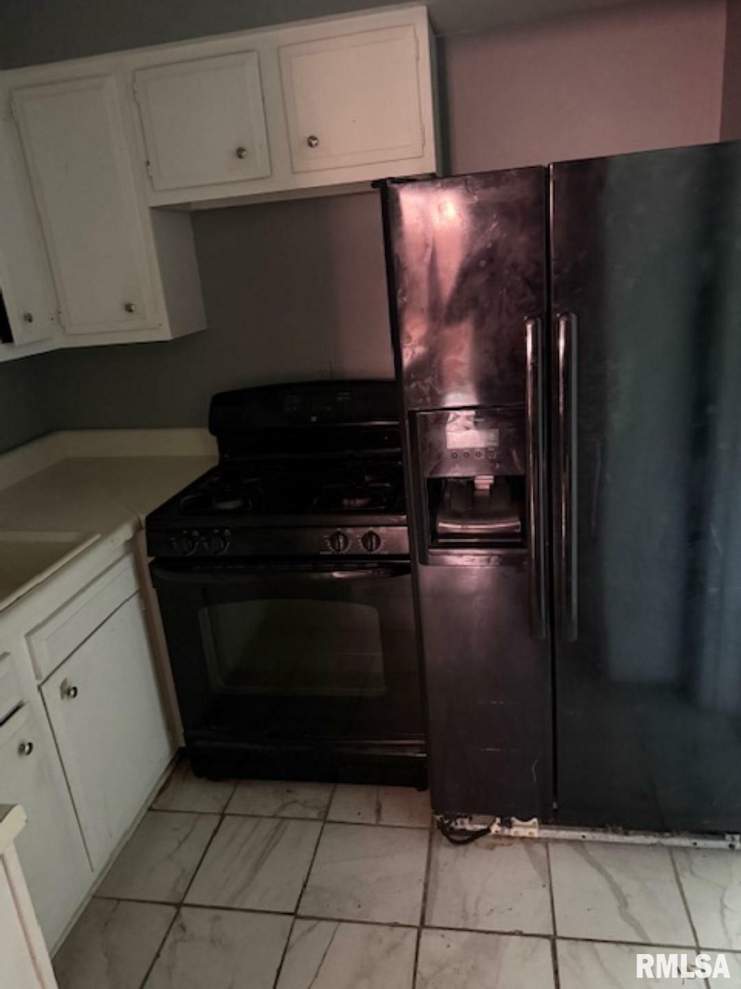 Property Photo: 2419 N Prospect Road IL 61603