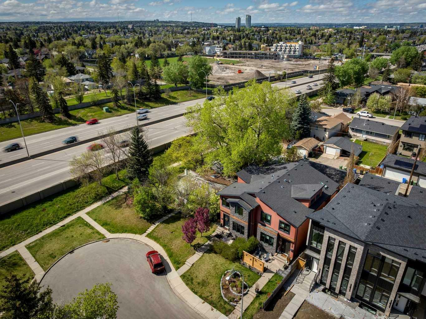 Property Photo: 2448 31 Avenue SW AB T2T 1T8