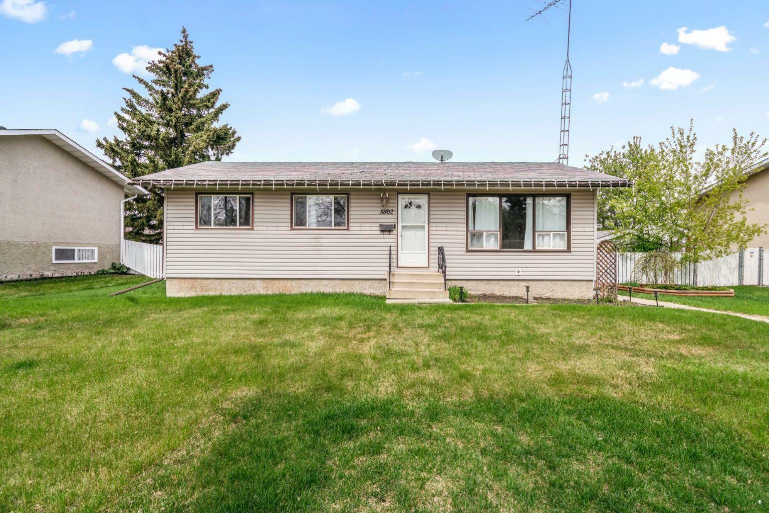 Property Photo: 5802 Marler Drive AB T4V 2S8