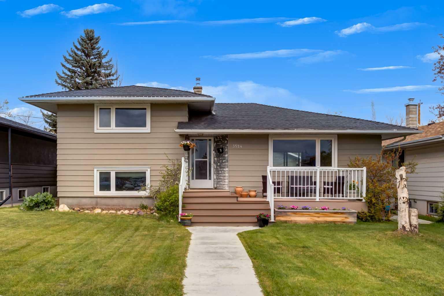 Property Photo: 3524 36 Avenue SW AB T3E 1C4