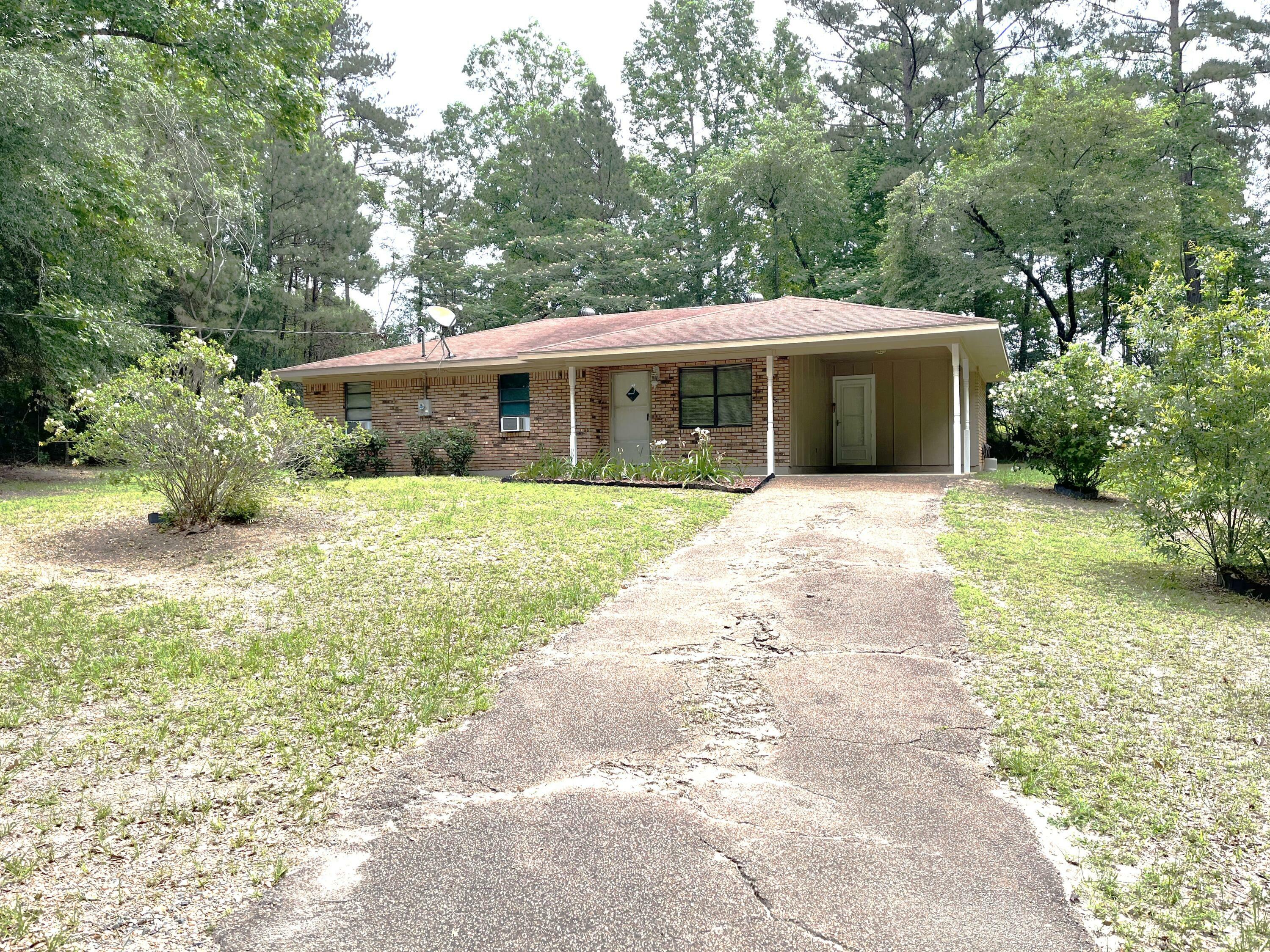 Property Photo: 147 Magnolia Rd LA 71474