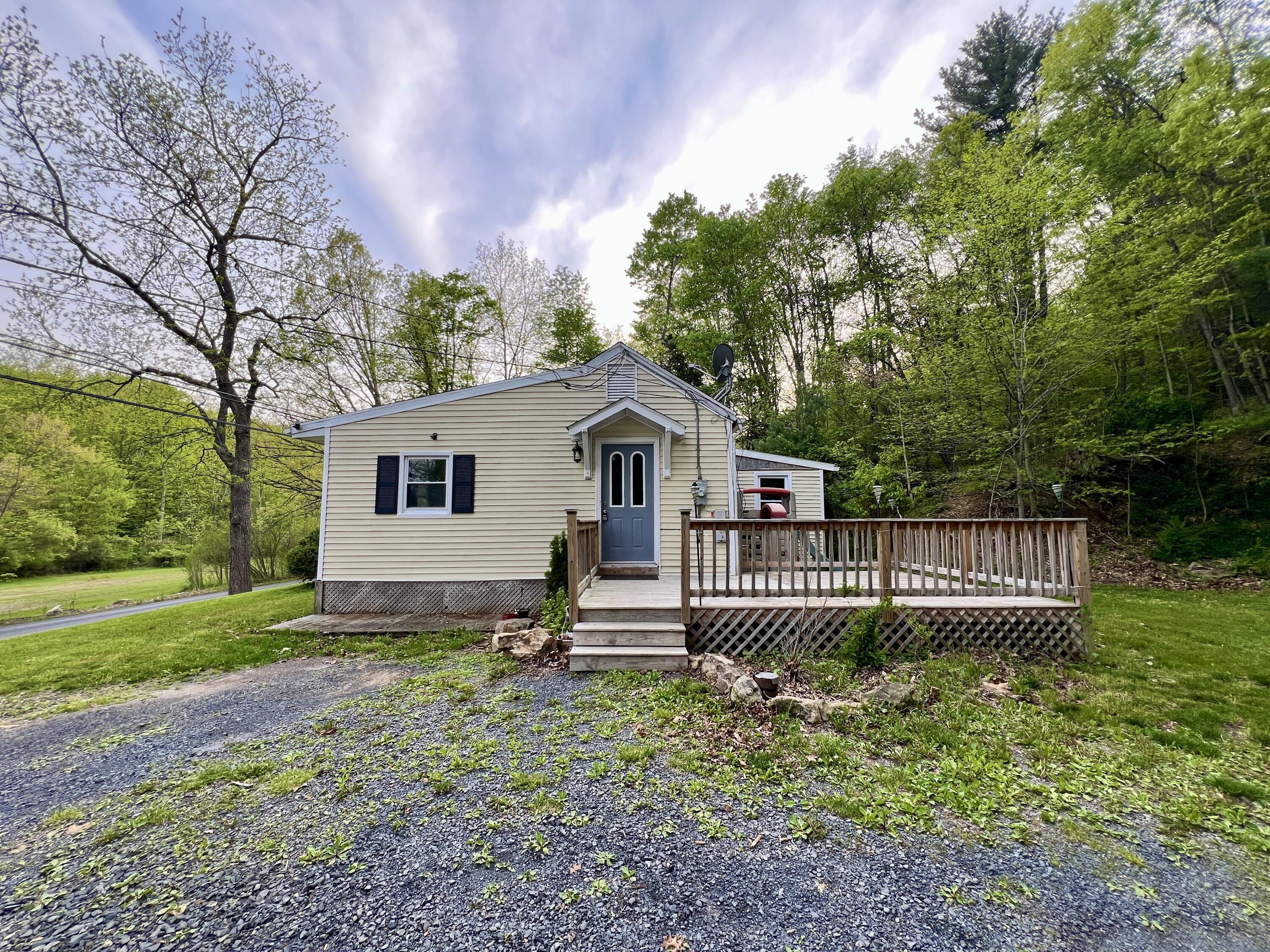 Property Photo:  787 Meixsell Valley Road  PA 18353 