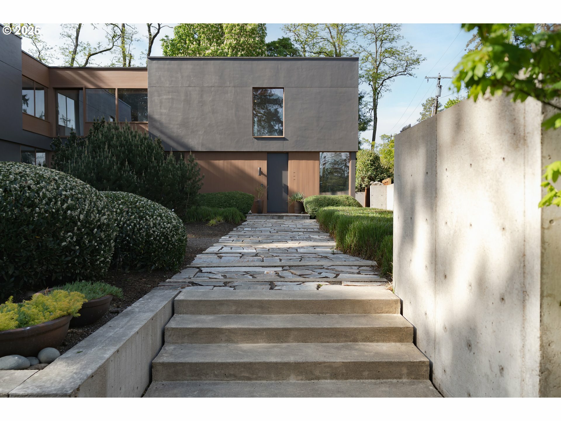 Property Photo: 5970 SW Old Scholls Ferry Rd OR 97225