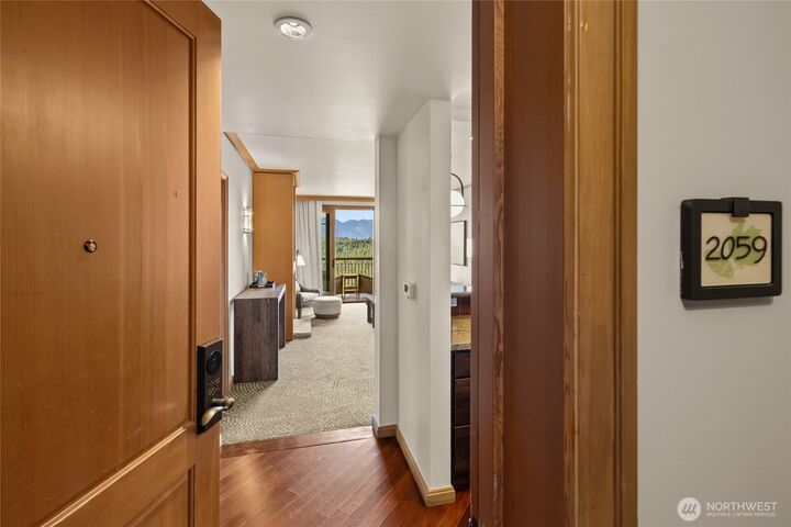 Property Photo: 3600 Suncadia Trail 2059 WA 98922