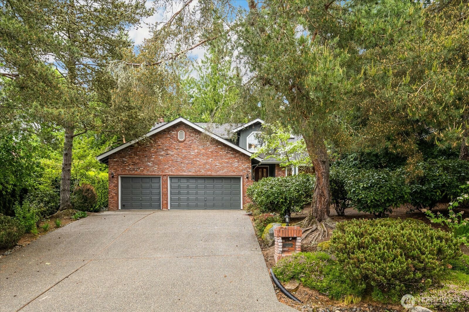 14210  207th Place NE  Woodinville WA 98077 photo