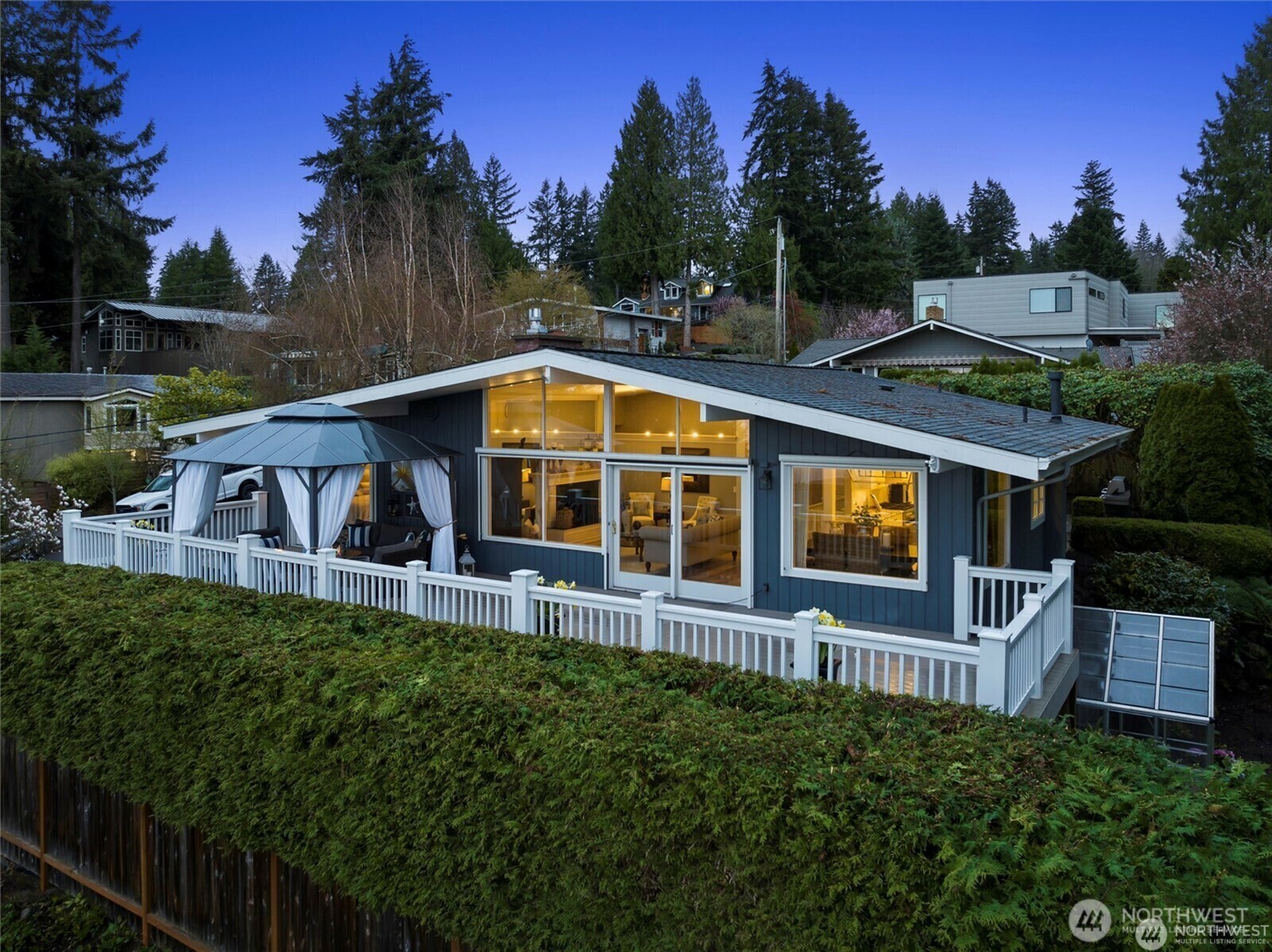 Property Photo: 10515 NE 48th Place WA 98033
