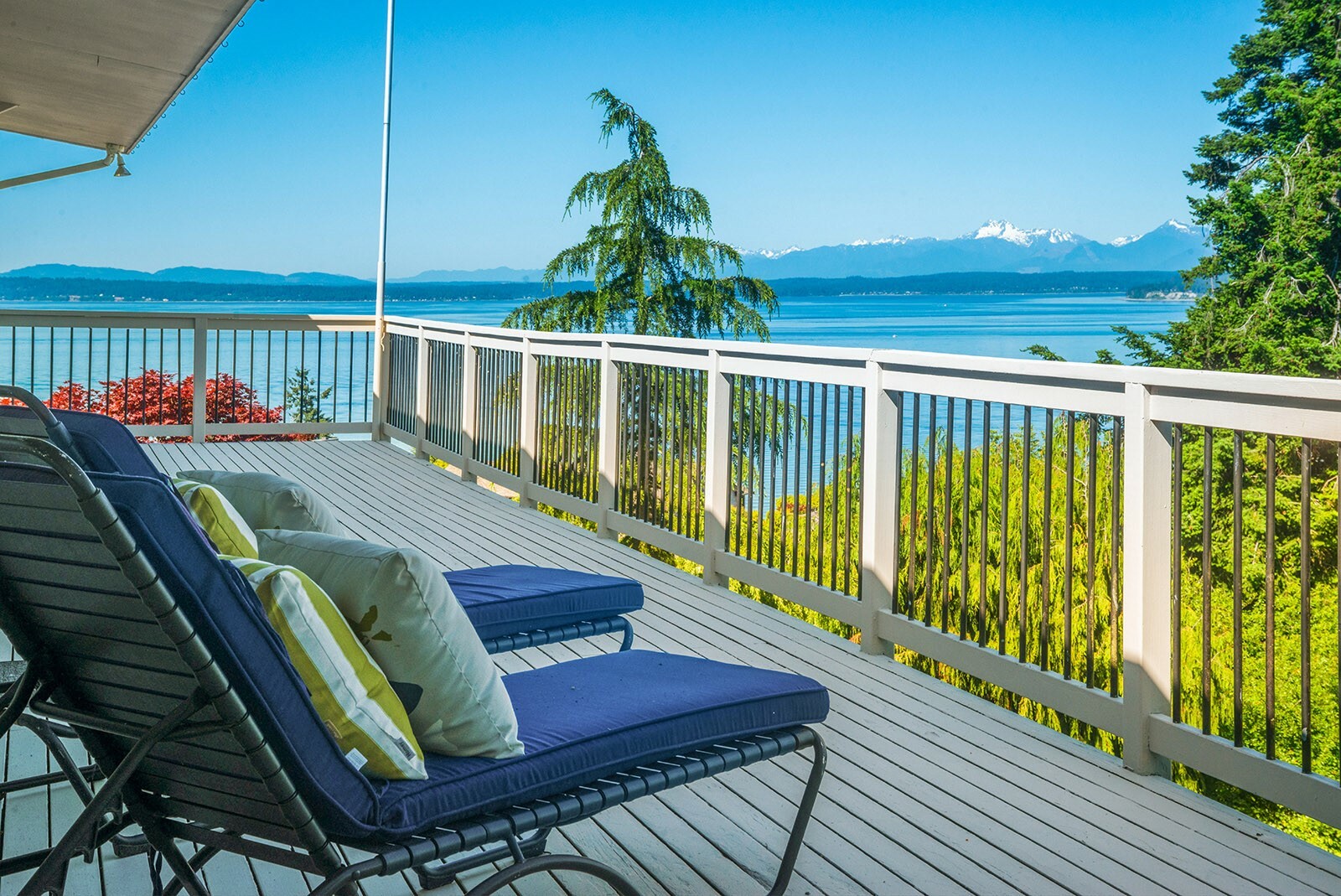 Property Photo: 16781 15th Avenue NW WA 98177