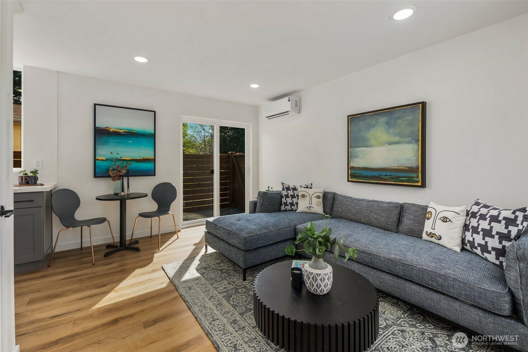 Property Photo: 817 C S Rose Street WA 98108