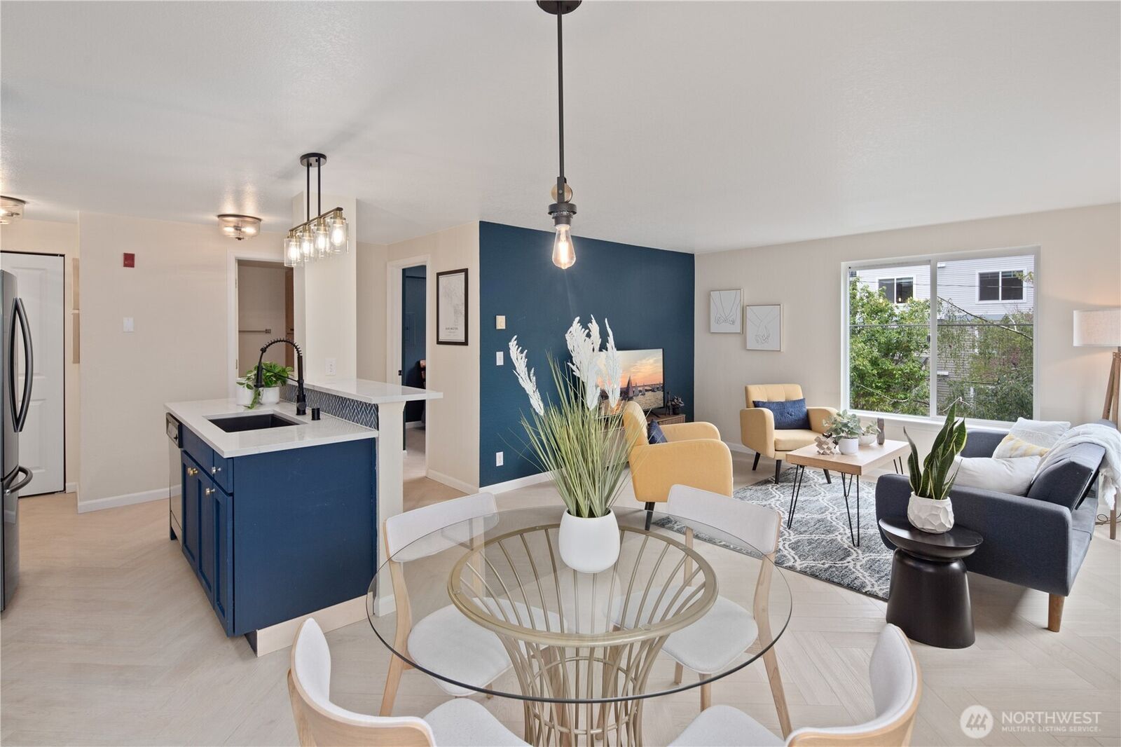 Property Photo:  300  10th Avenue A302  WA 98122 