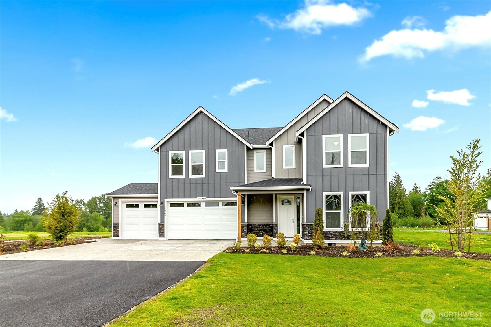 Property Photo: 17705 11th Avenue NE WA 98223