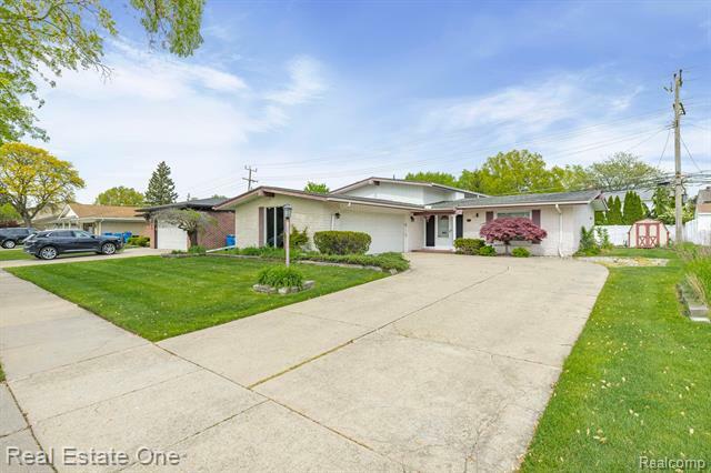 618 Dover Street  Dearborn Heights MI 48127 photo
