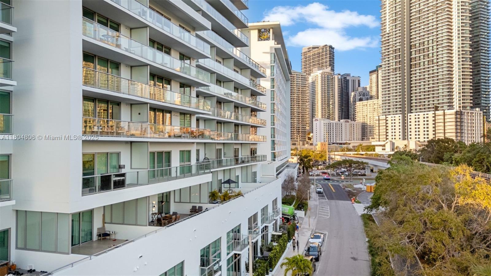 Property Photo: 1600 SW 1st Ave 307 FL 33129