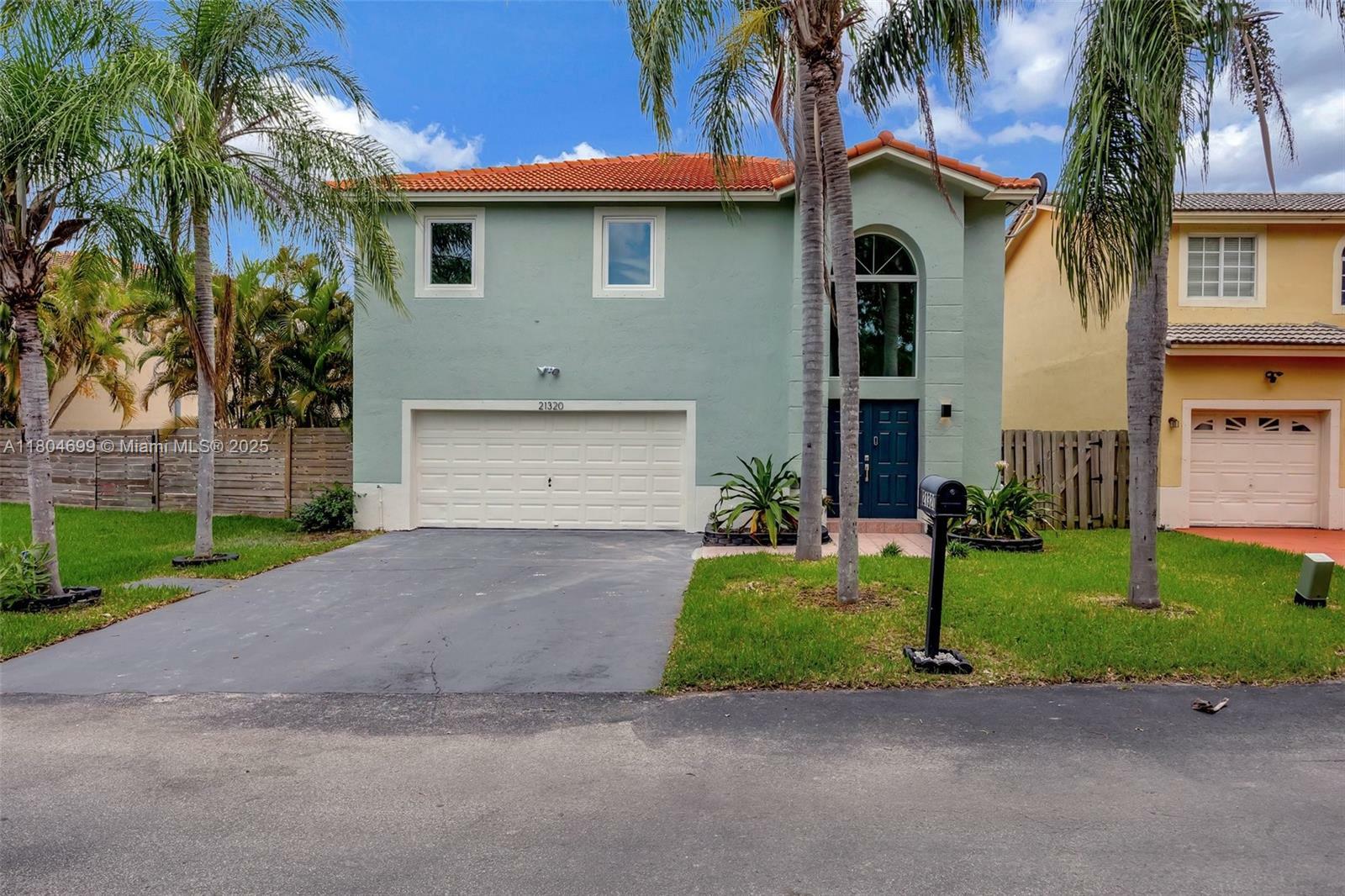 Property Photo: 21320 SW 97th Ave FL 33189