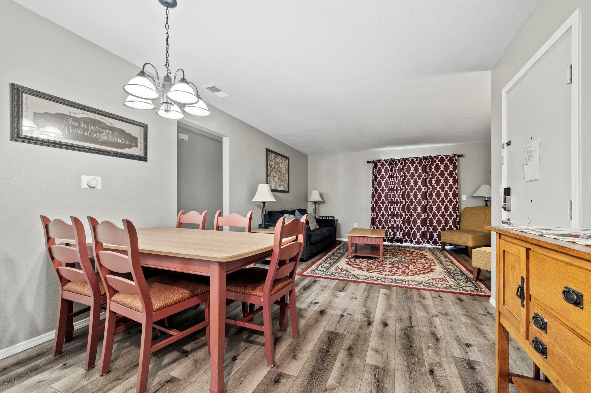 Property Photo: 2904 Vineyards Parkway MO 65616