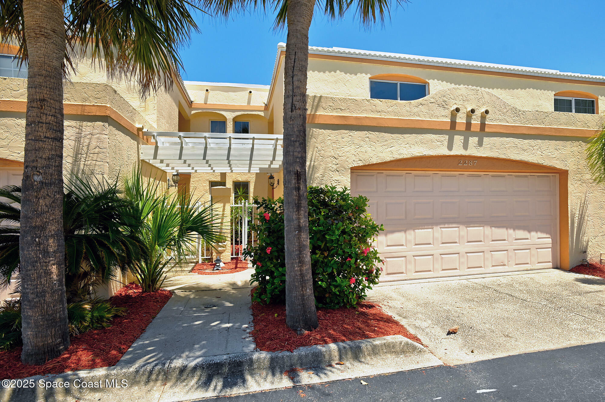 Property Photo: 2287 Venetia Place FL 32903