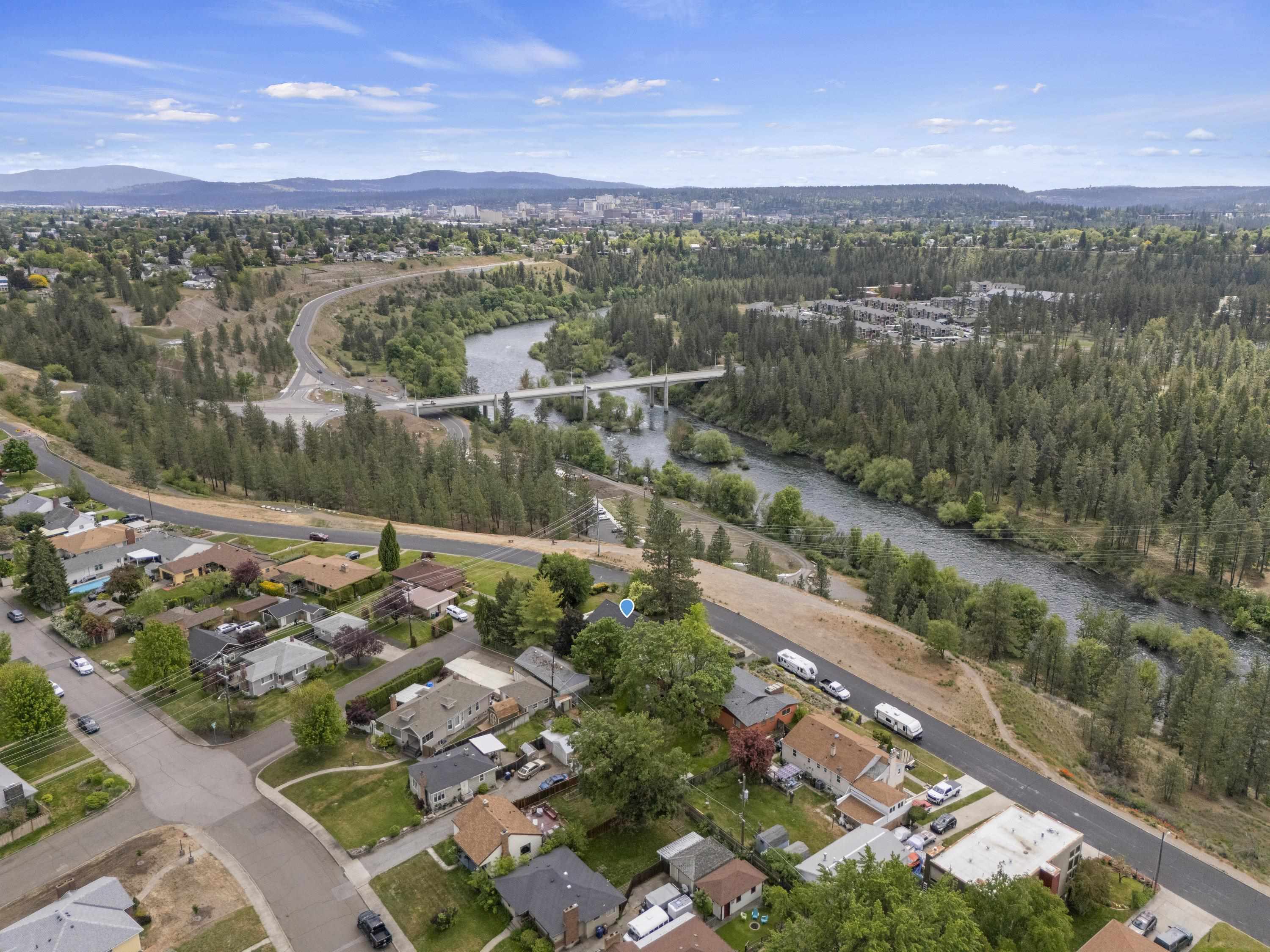 Property Photo: 3110 W Riverview Dr WA 99205