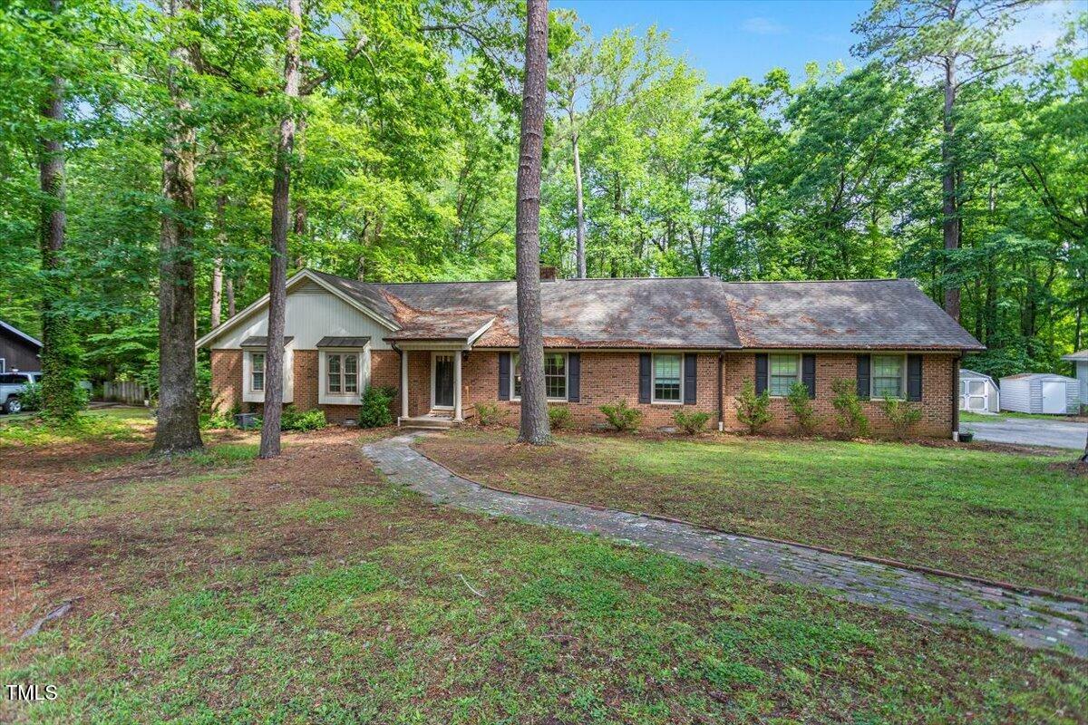 Property Photo: 2410 Overbrook Lane NC 27330