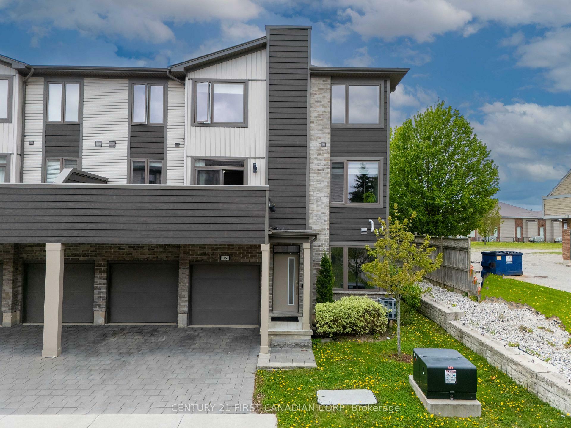 Property Photo: 2070 Meadowgate Boulevard 25 ON N6M 0H5