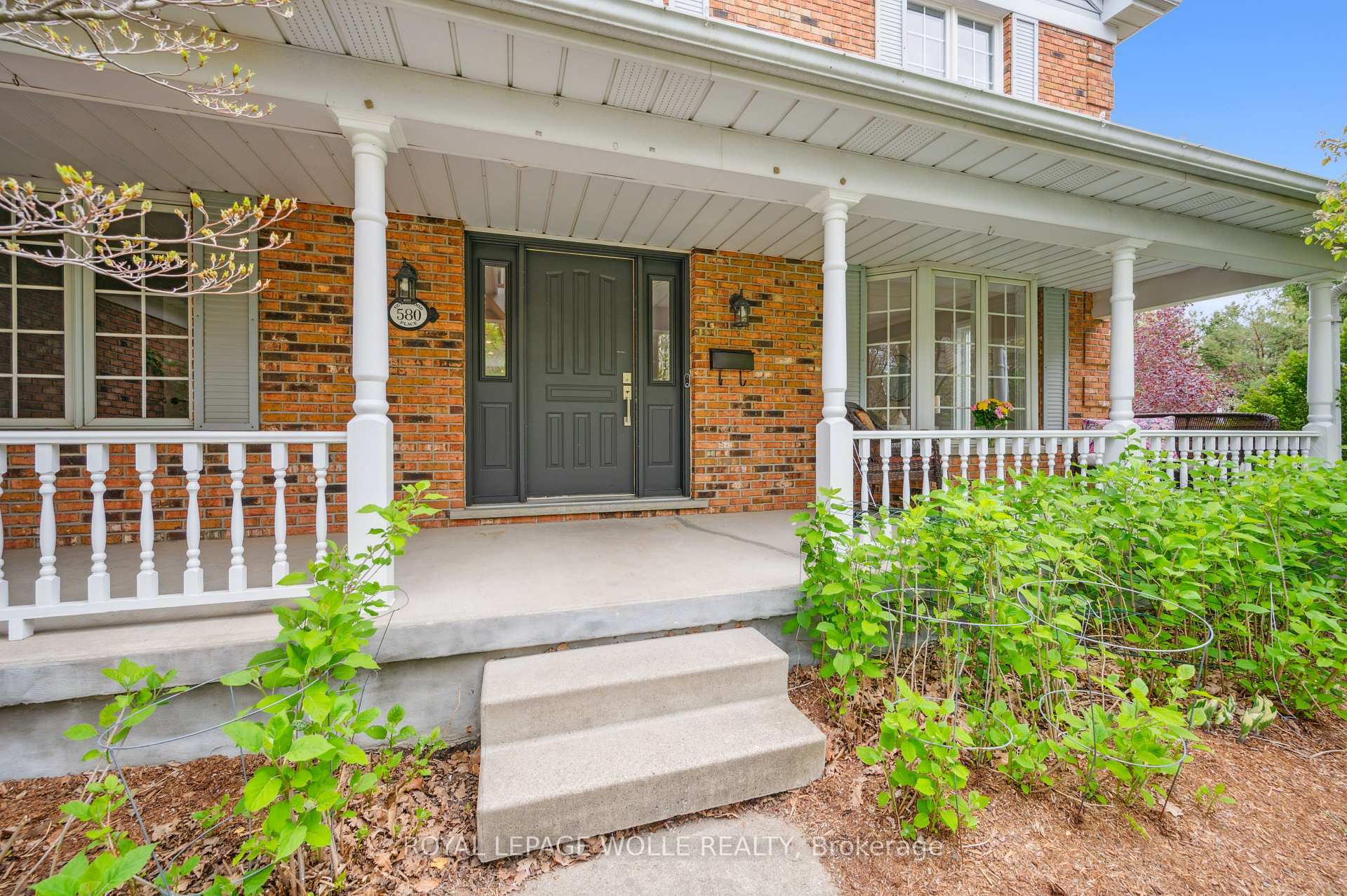 Property Photo: 580 Guildwood Place ON N2K 3M4