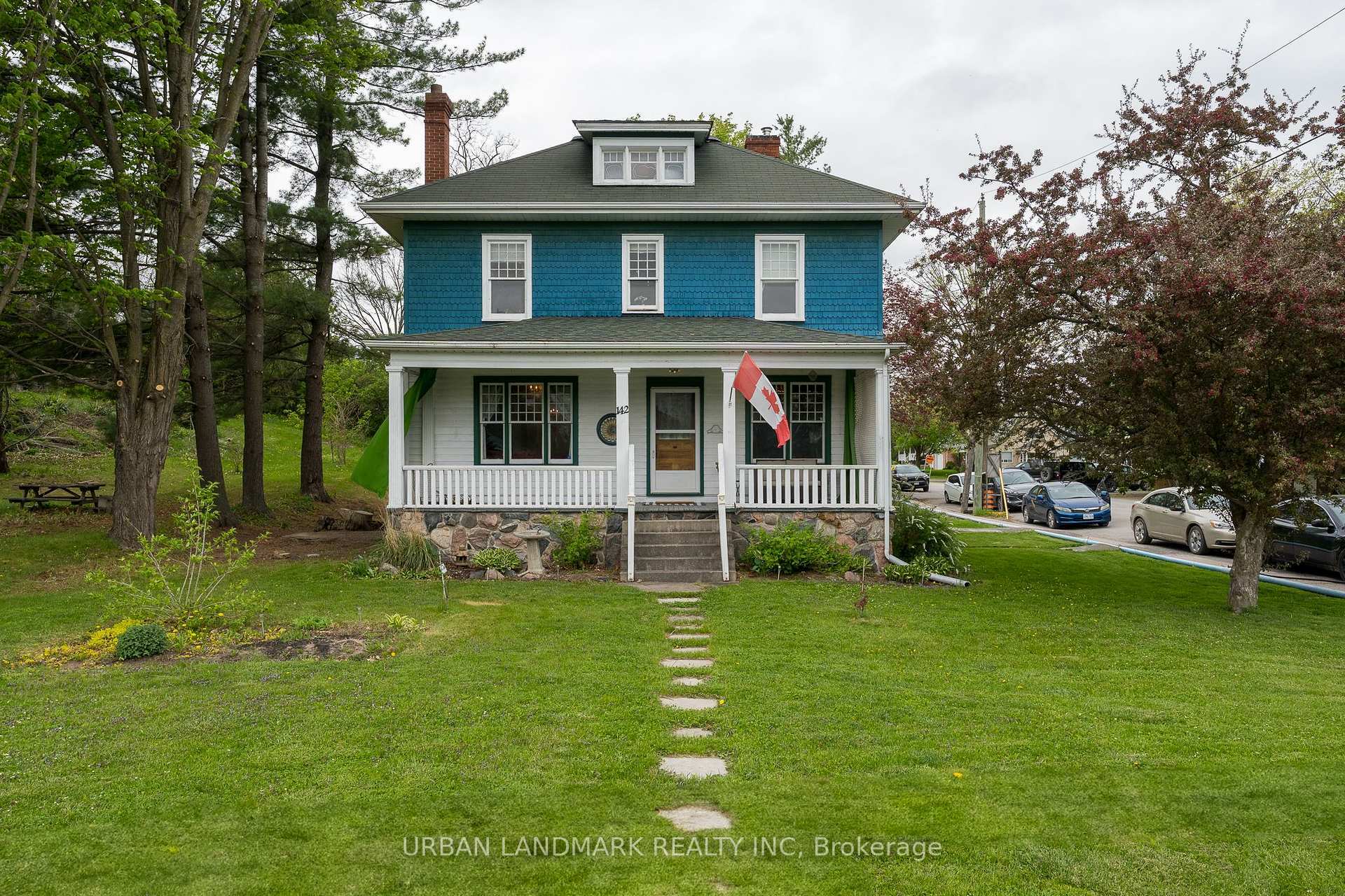 Property Photo: 142 St Lawrence Street E ON K0K 2K0