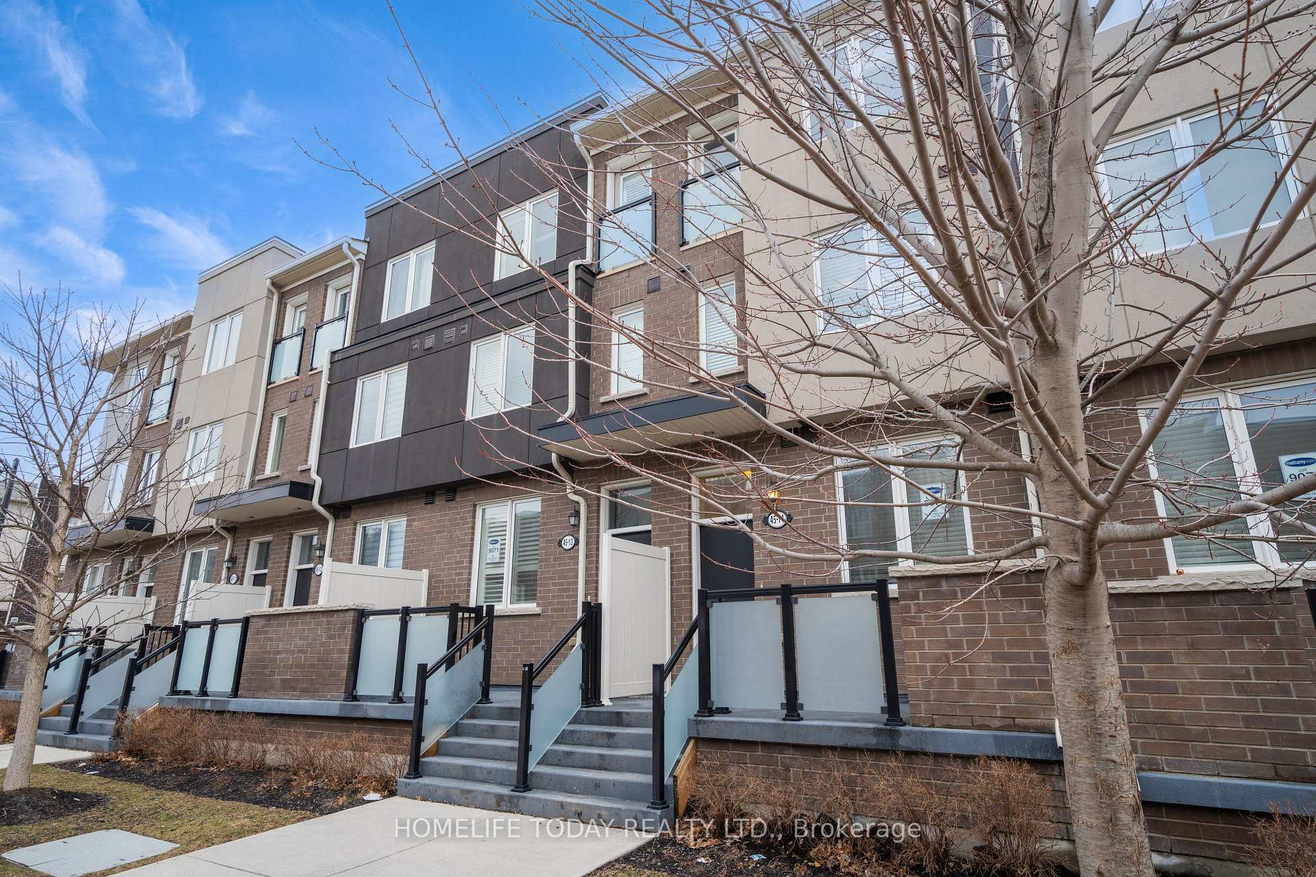 Property Photo: 45 Heron Park Place 14 ON M1E 0B8