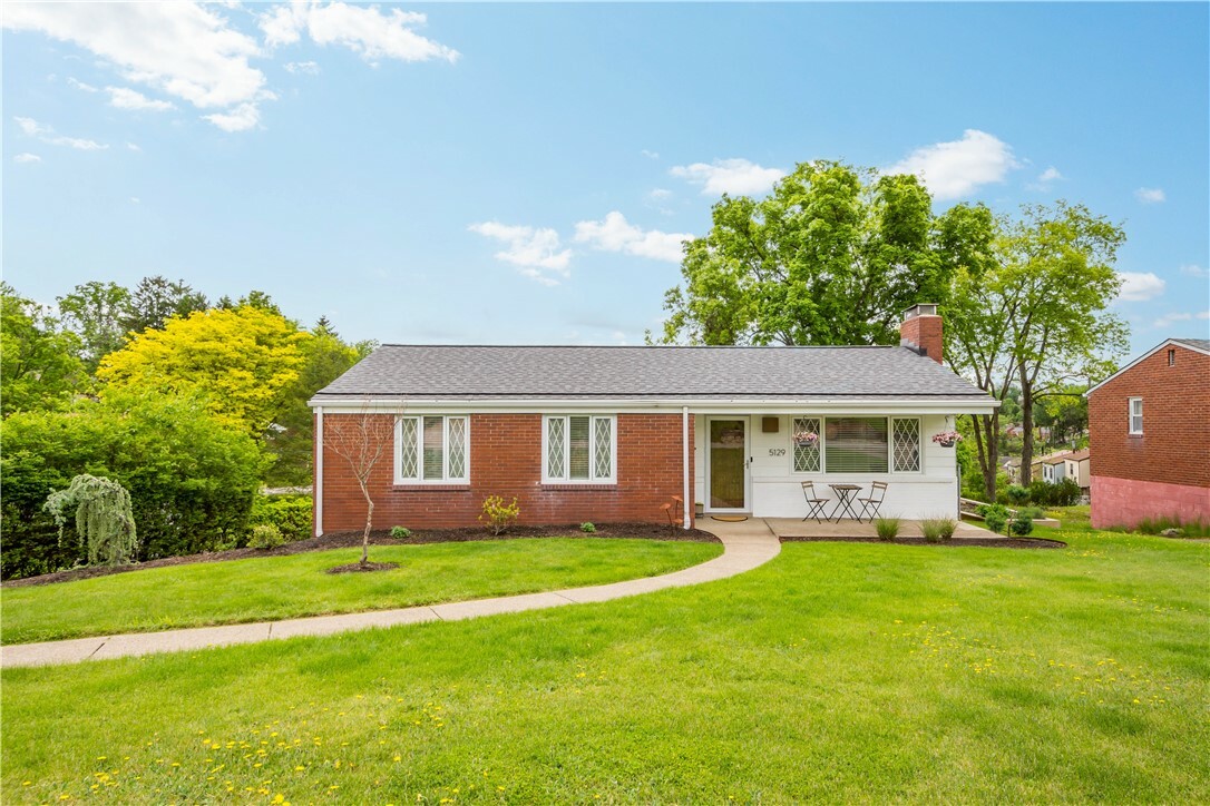5129 Caste Dr  Whitehall PA 15236 photo
