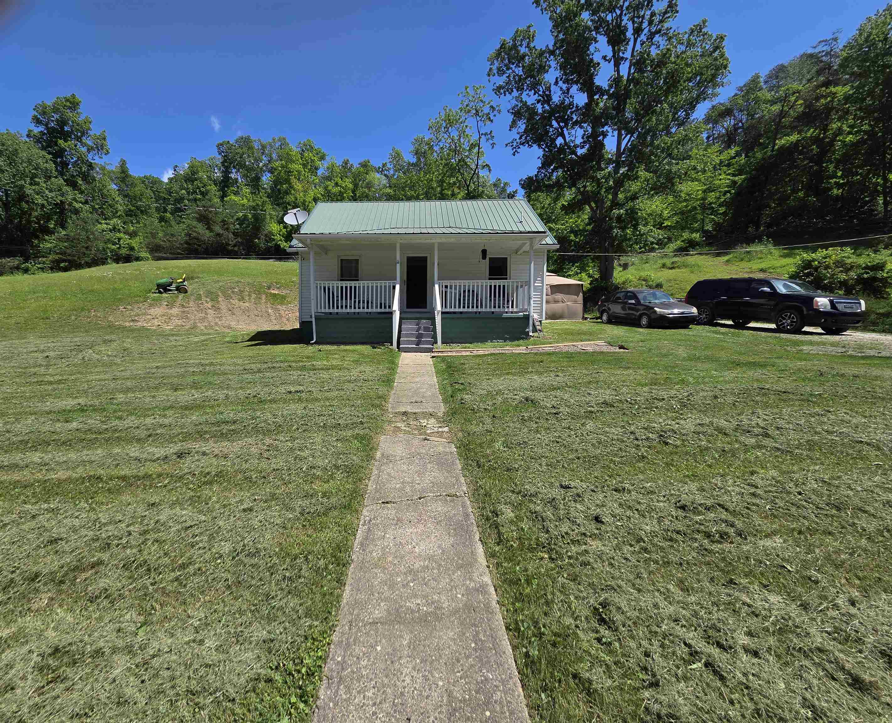 Property Photo: 1585 Rayburn Rd. KY 41102