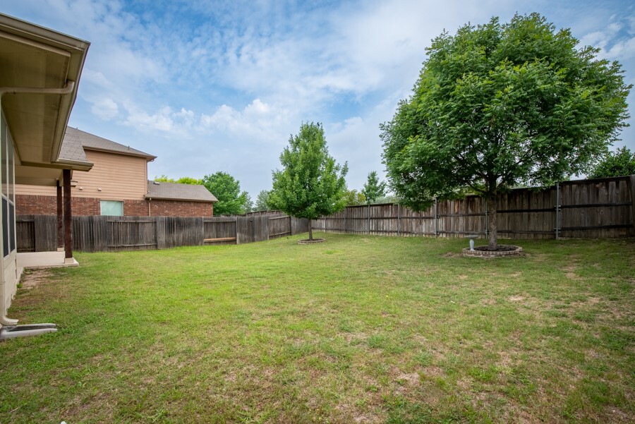 Property Photo: 217 Orchard Hill Trail TX 78610