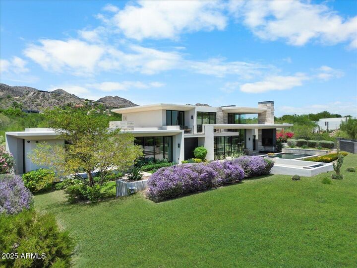 4451 E Joshua Tree Lane  Paradise Valley AZ 85253 photo