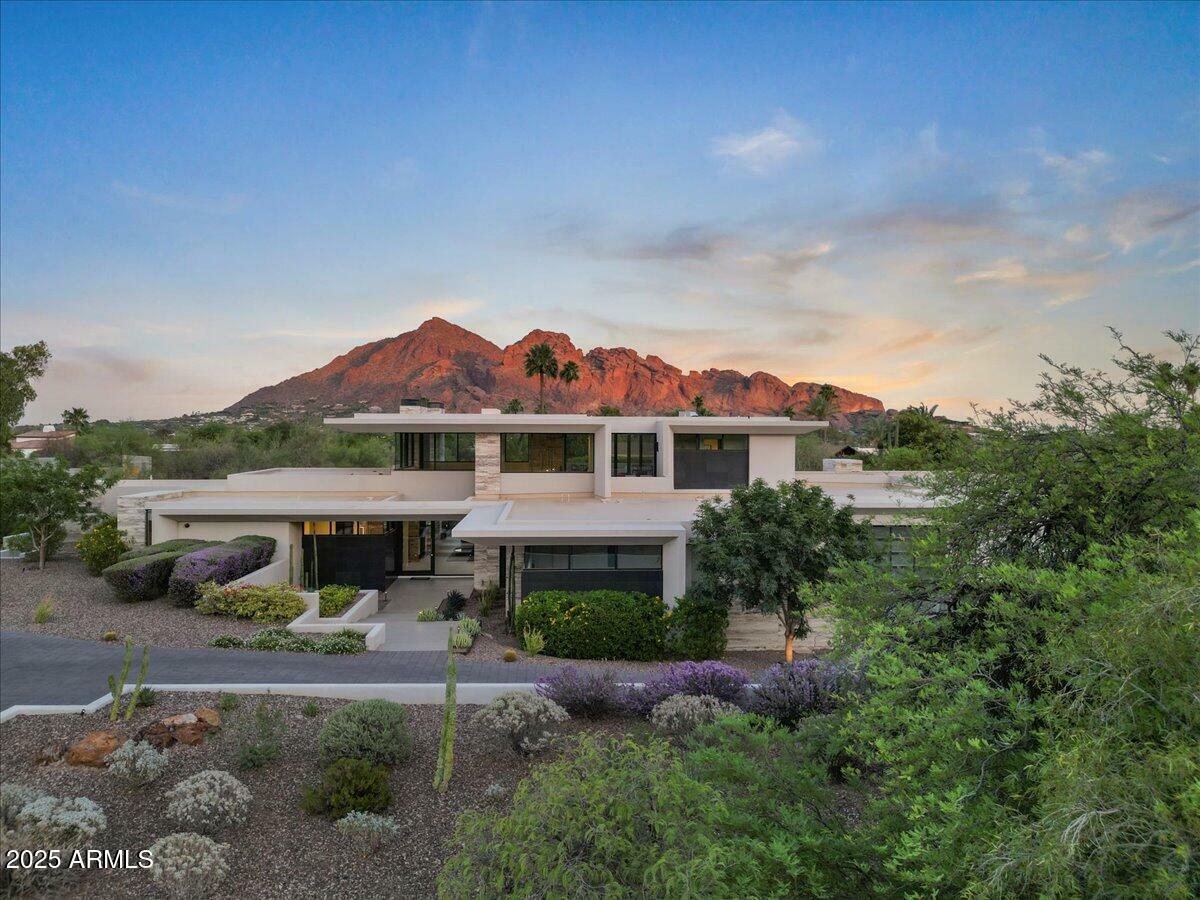4451 E Joshua Tree Lane  Paradise Valley AZ 85253 photo
