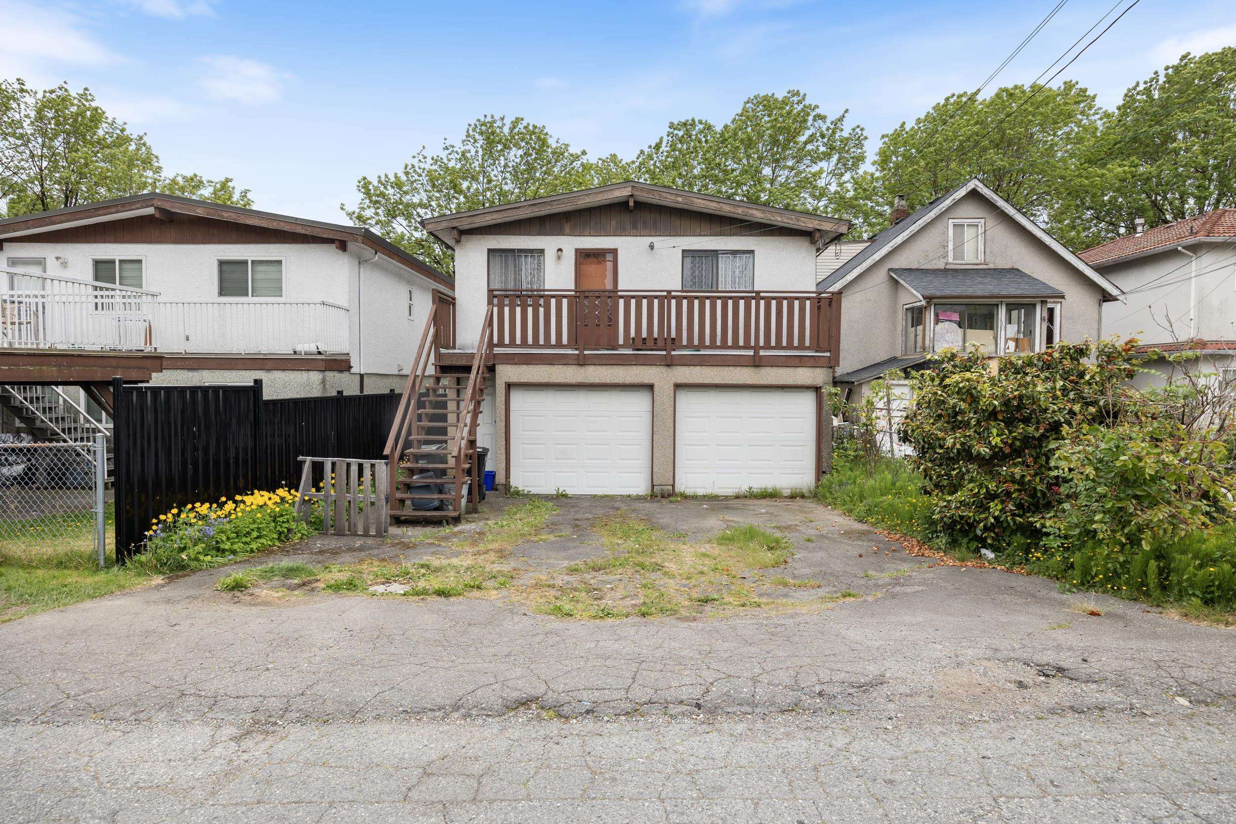 Property Photo: 6966 Beatrice Street BC V5P 3R7