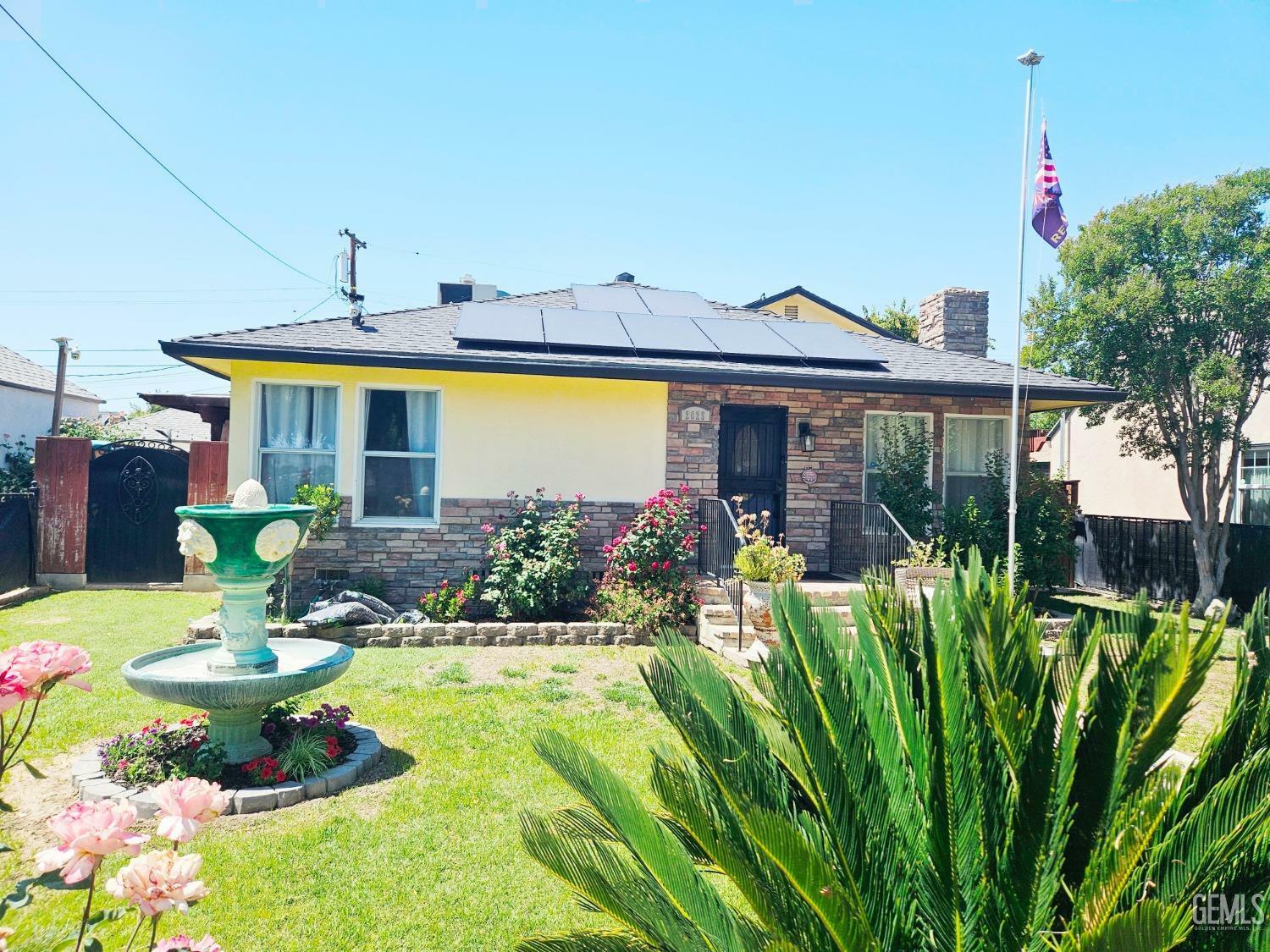 2625 Bay Street  Bakersfield CA 93301 photo