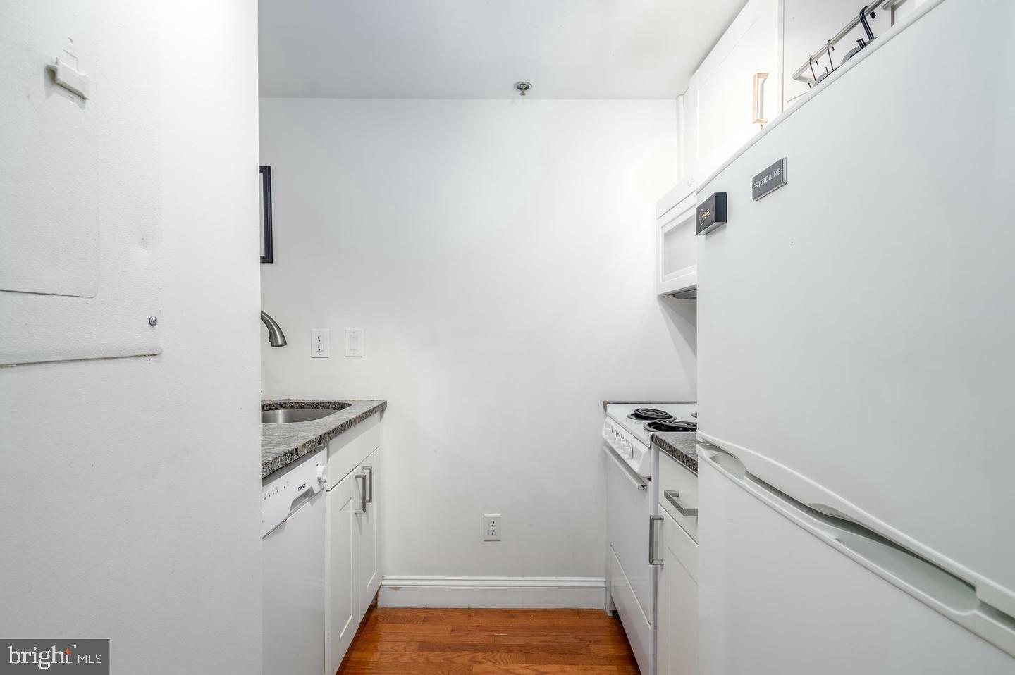 Property Photo: 1010 Race Street Ph H PA 19107