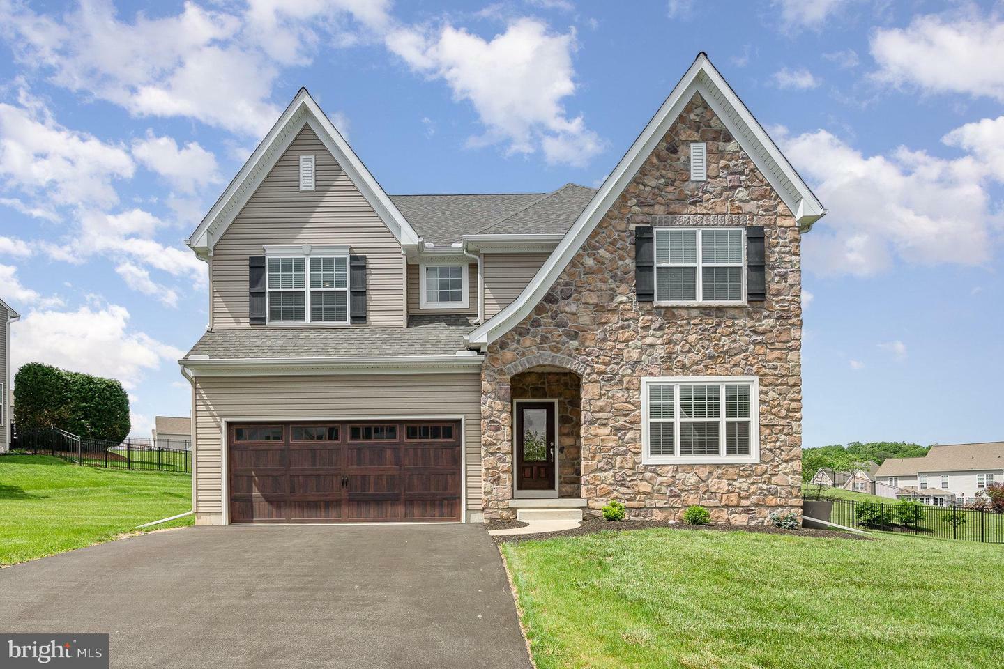Property Photo: 7038 Woodsman Drive PA 17111