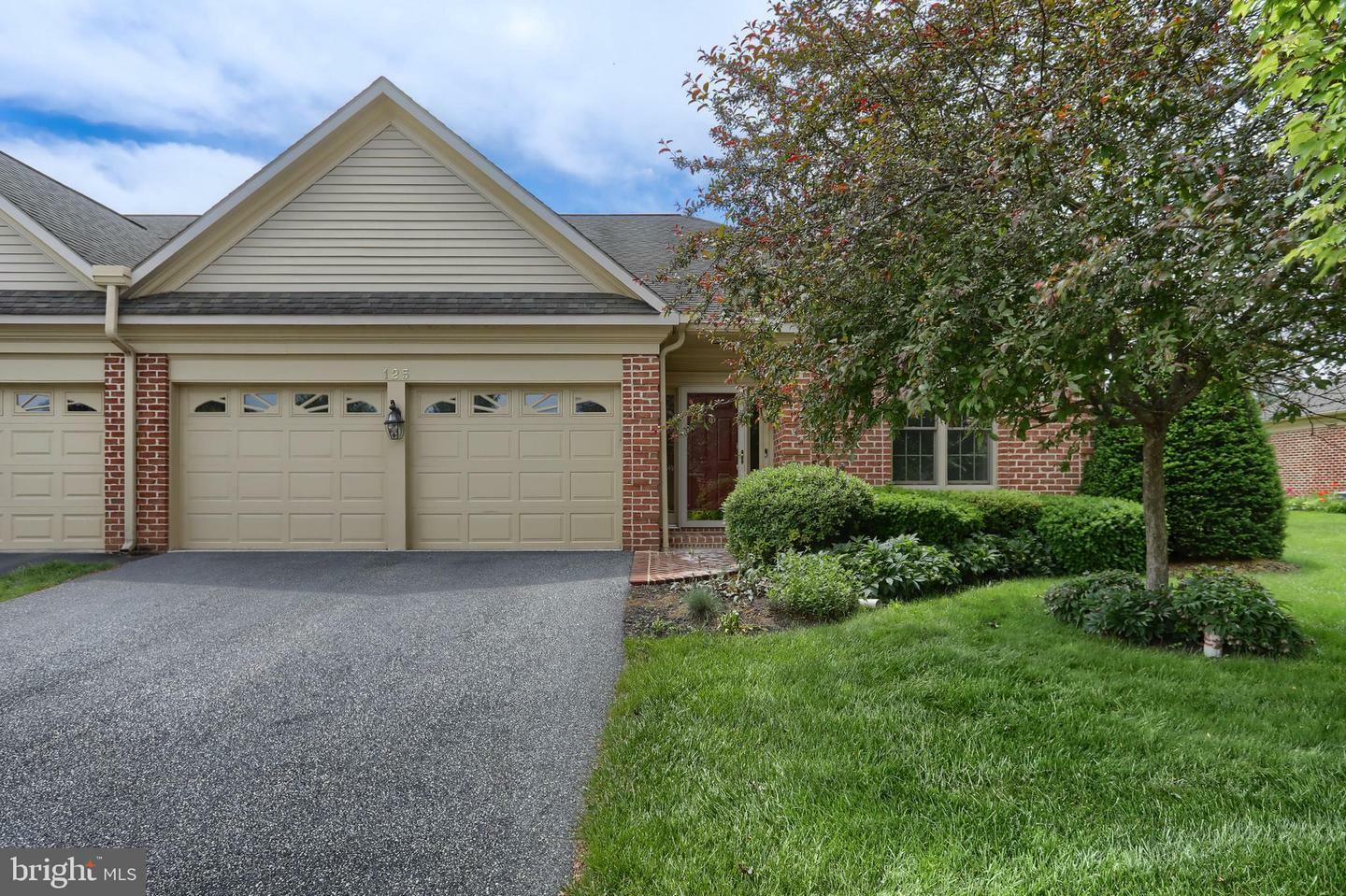 125 Almond Drive  Hershey PA 17033 photo